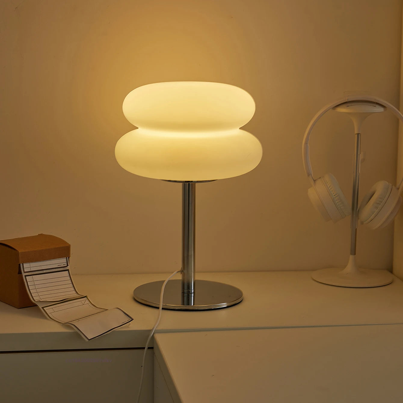 Bedroom bedside lamp