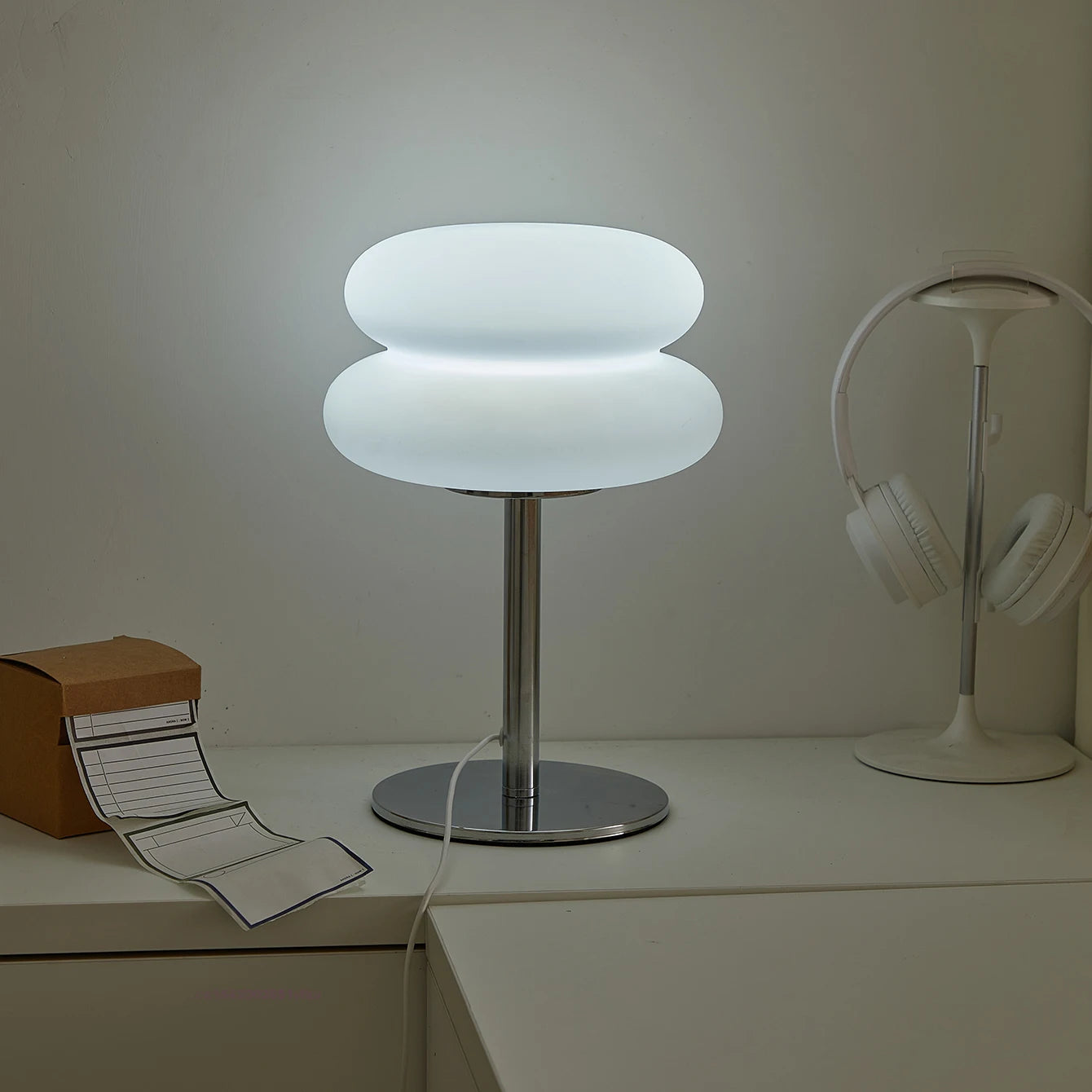 Bedroom bedside lamp
